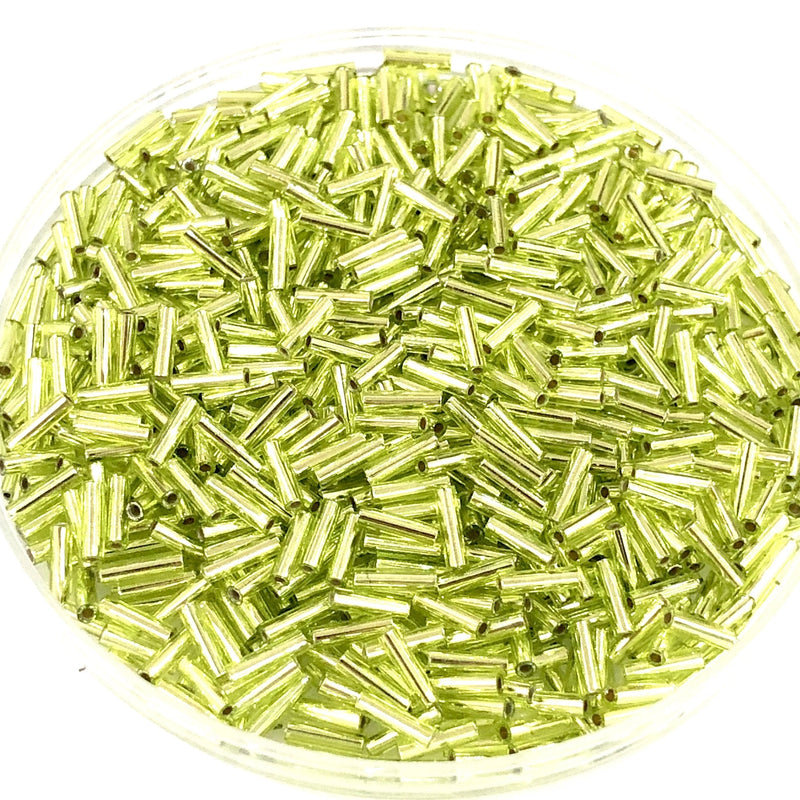 Miyuki Bugles taille 6mm 0014 Chartreuse Silver Lined 10 grammes.