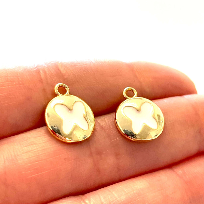 Breloques papillon émaillées blanches en laiton plaqué or 24 carats, 2 pièces dans un paquet