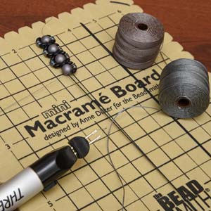 Beadsmith Macrame Board