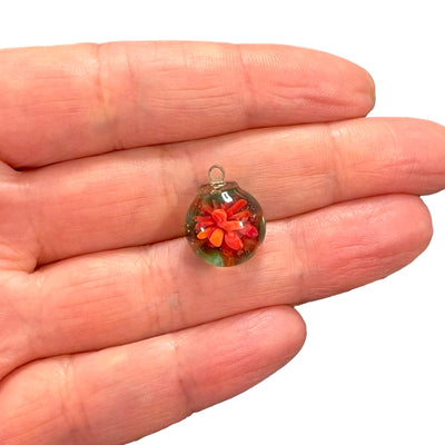 Handgefertigter roter Blumenanhänger aus Muranoglas