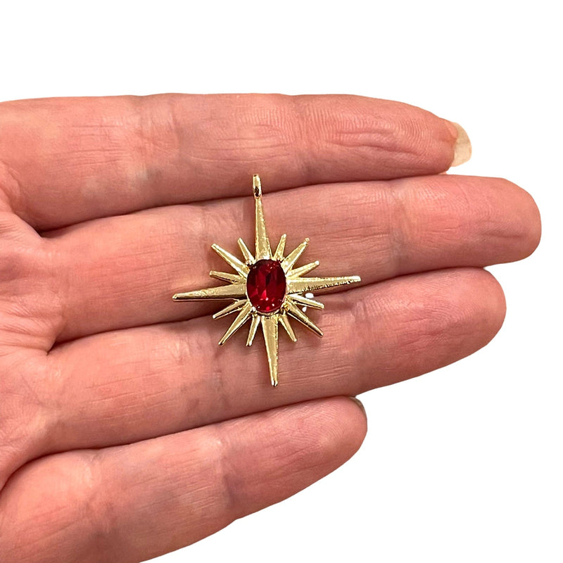 24 Karat vergoldeter Nordstern-Charm mit Swarovski-Rubinkristall