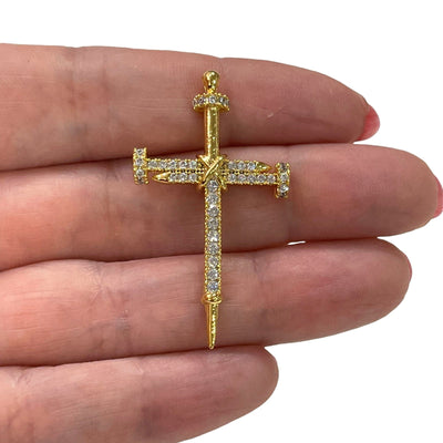 24 Karat vergoldeter atemberaubender Zirkonia-Kreuz-Kruzifix-Anhänger