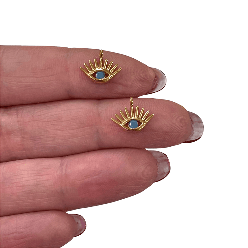 24Kt Shiny Gold Plated Blue Eye Zirconia Charms, 2 pièces dans un paquet