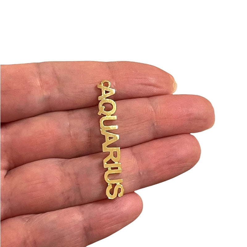 24 Karat vergoldeter Buchstabe Zodiac Charm, Messing Sternzeichen Horoskop Zeichen,