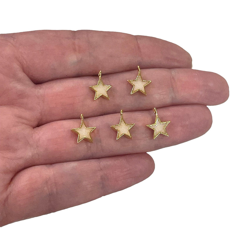 Breloques étoiles émaillées ivoire plaqué or 24 carats, 5 pièces dans un paquet