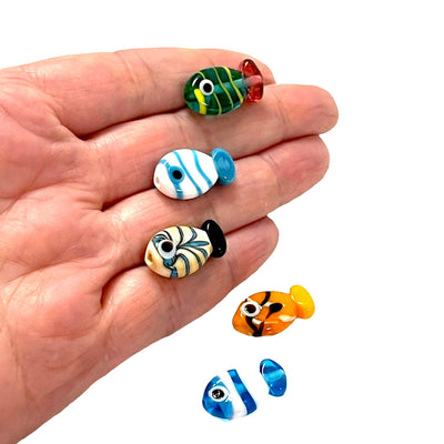 Handgemachter weißer Fisch-Anhänger aus Murano-Glas