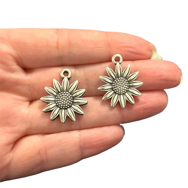 Charmes de fleurs plaqués argent antique, 2 pièces dans un paquet