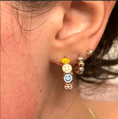 24 Karat vergoldete Flieder emaillierte Smiley-Ohrringe